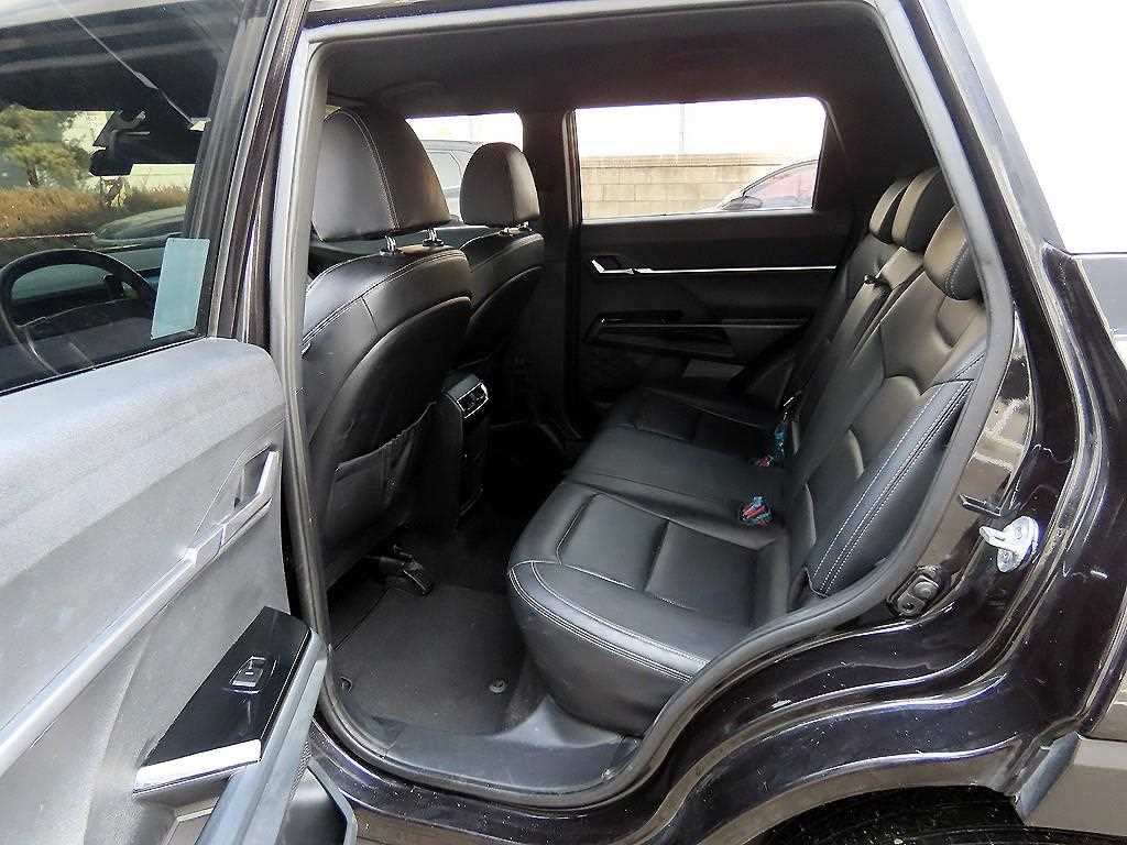 Ssangyong Torres - Vista 6