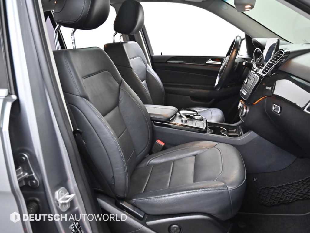 Mercedes Benz GLE Class - Vista 10