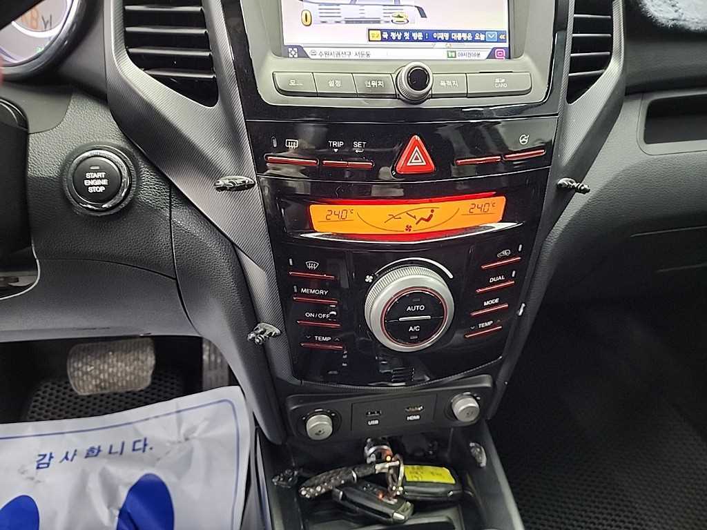 Ssangyong Tivoli - Vista 10