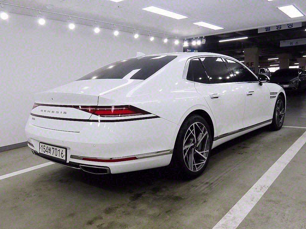 Genesis G90 - Vista 4