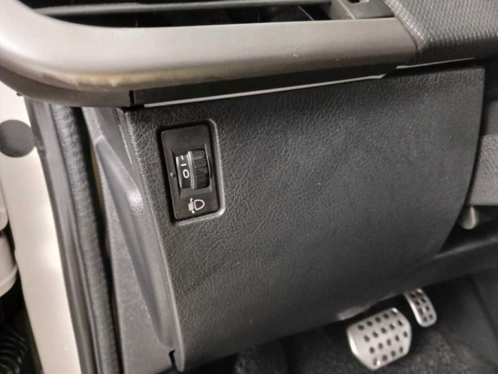 Peugeot 207 - Vista 10