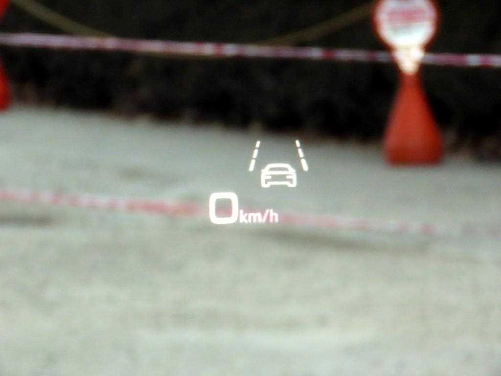 Audi e-Tron - Vista 11