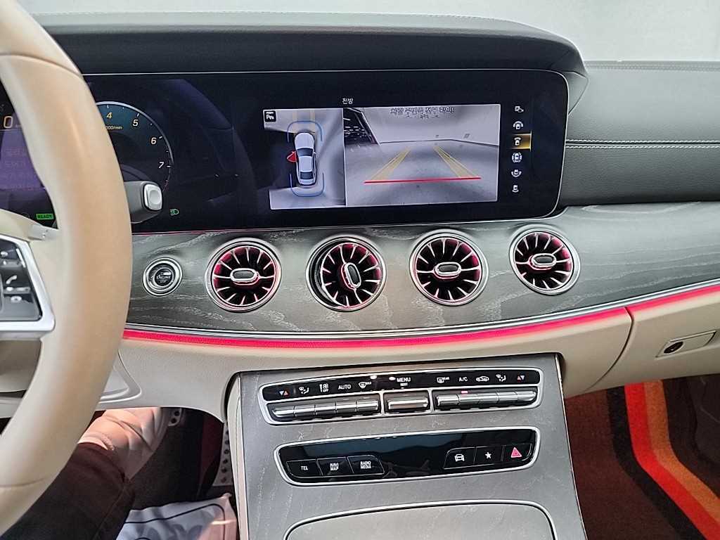 Mercedes Benz CLS Class - Vista 11