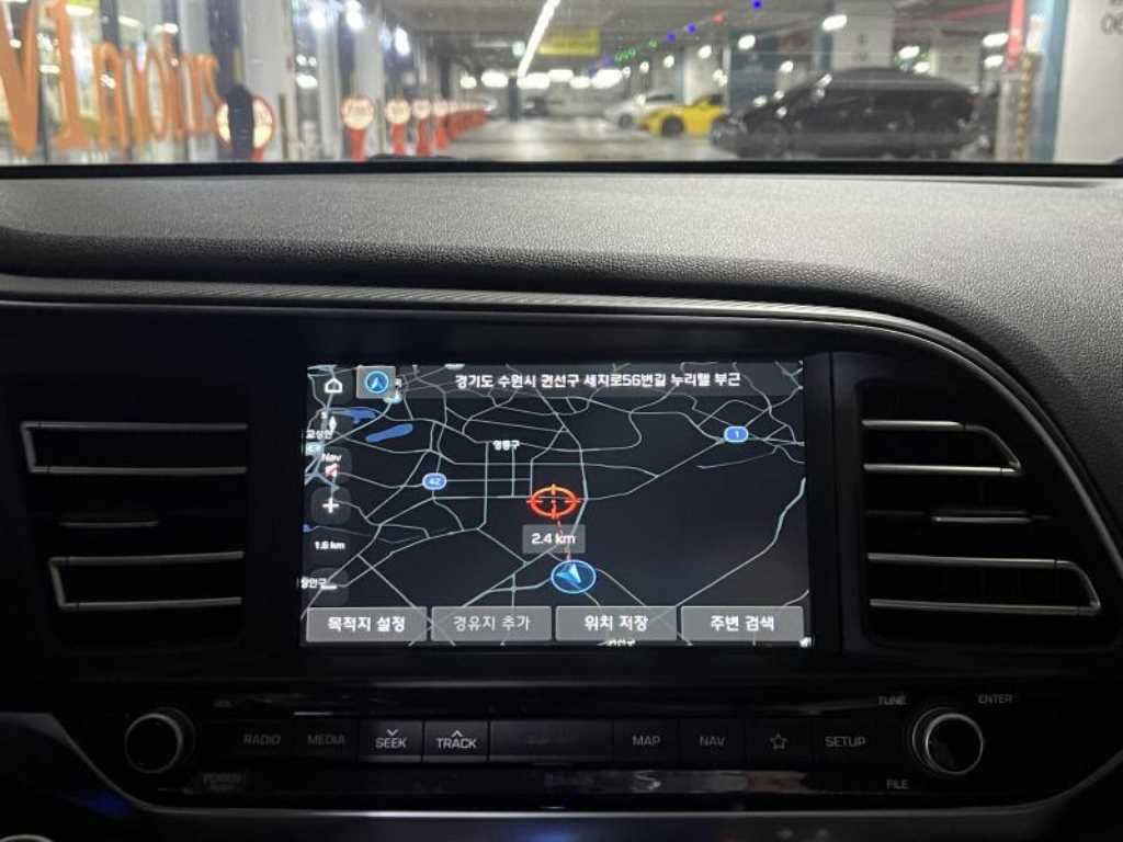 HYUNDAI Avante - Vista 8