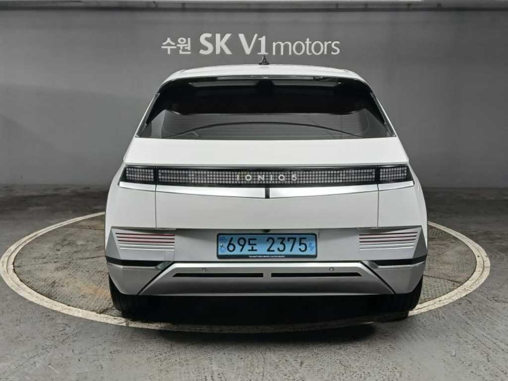 HYUNDAI Ioniq 5 - Vista 5