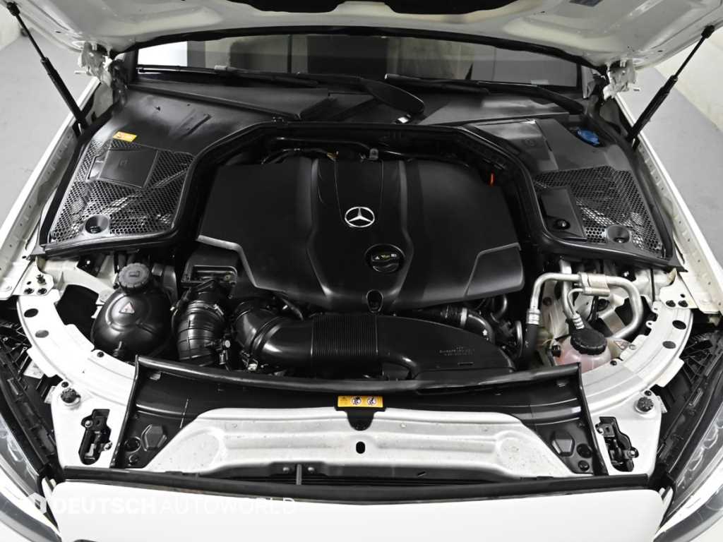 Mercedes Benz C Class - Vista 6