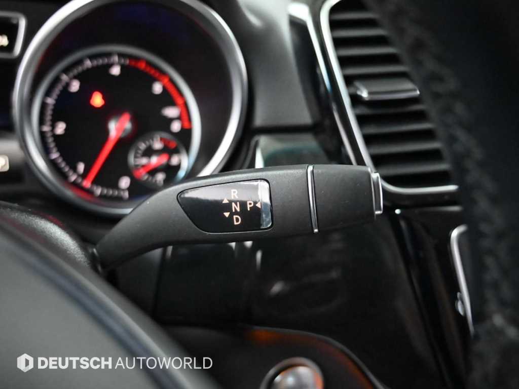 Mercedes Benz GLE Class - Vista 9