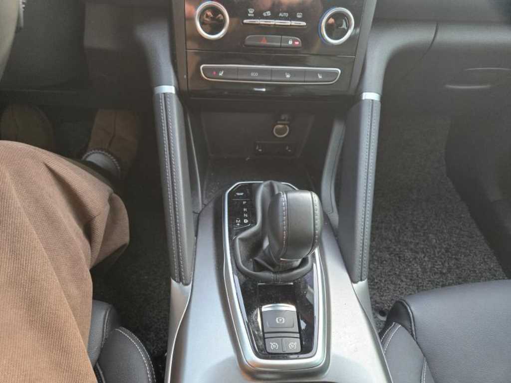 SAMSUNG QM6 - Vista 8