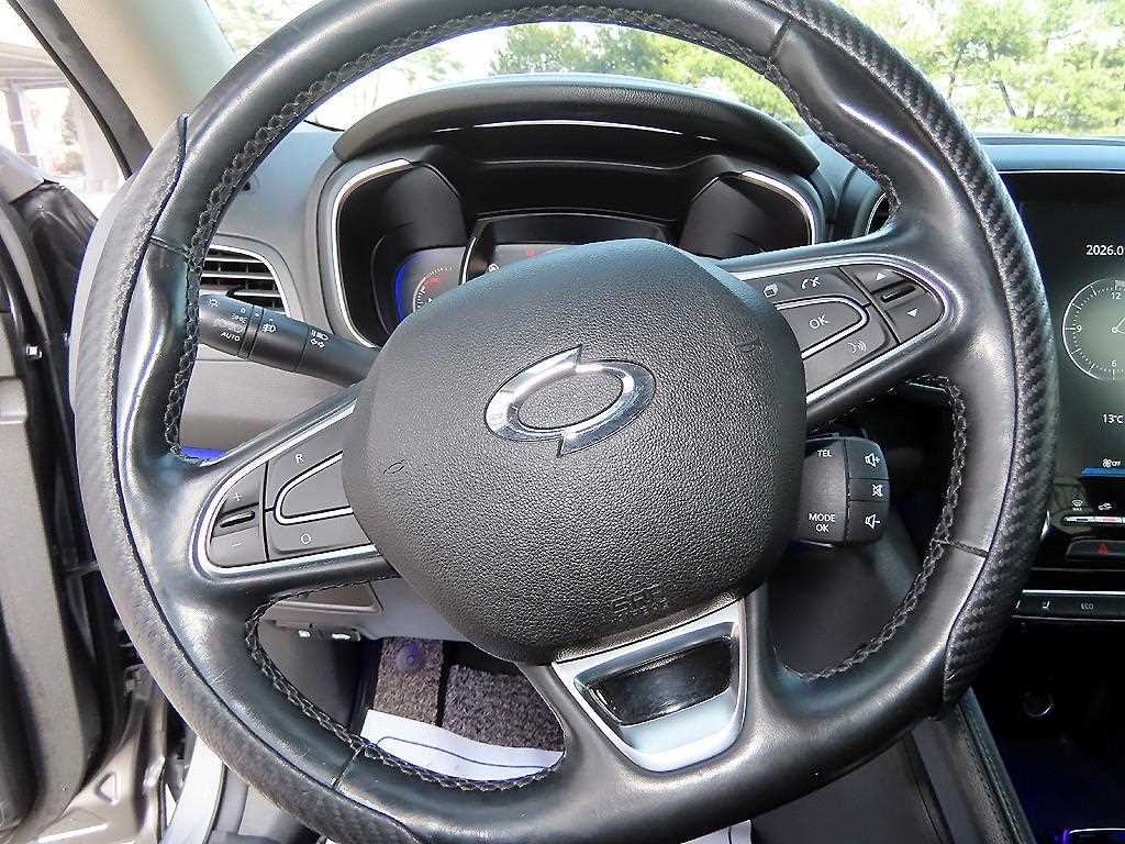 SAMSUNG QM6 - Vista 8