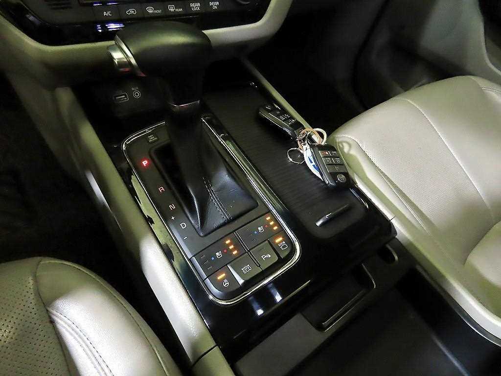 KIA Carnival 2018 Gris - Importación desde Corea - HF Imports Iquique - Foto 20