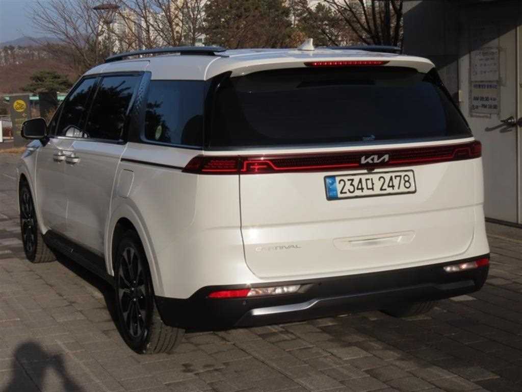 KIA Carnival - Vista 4