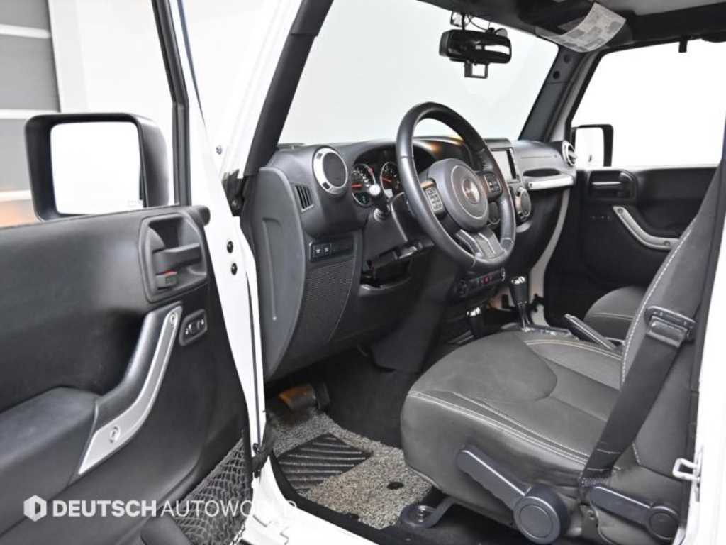 Jeep Wrangler - Vista 11