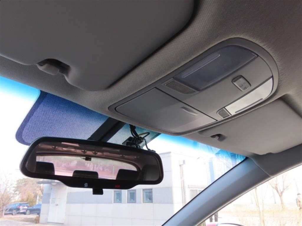 HYUNDAI Kona - Vista 10