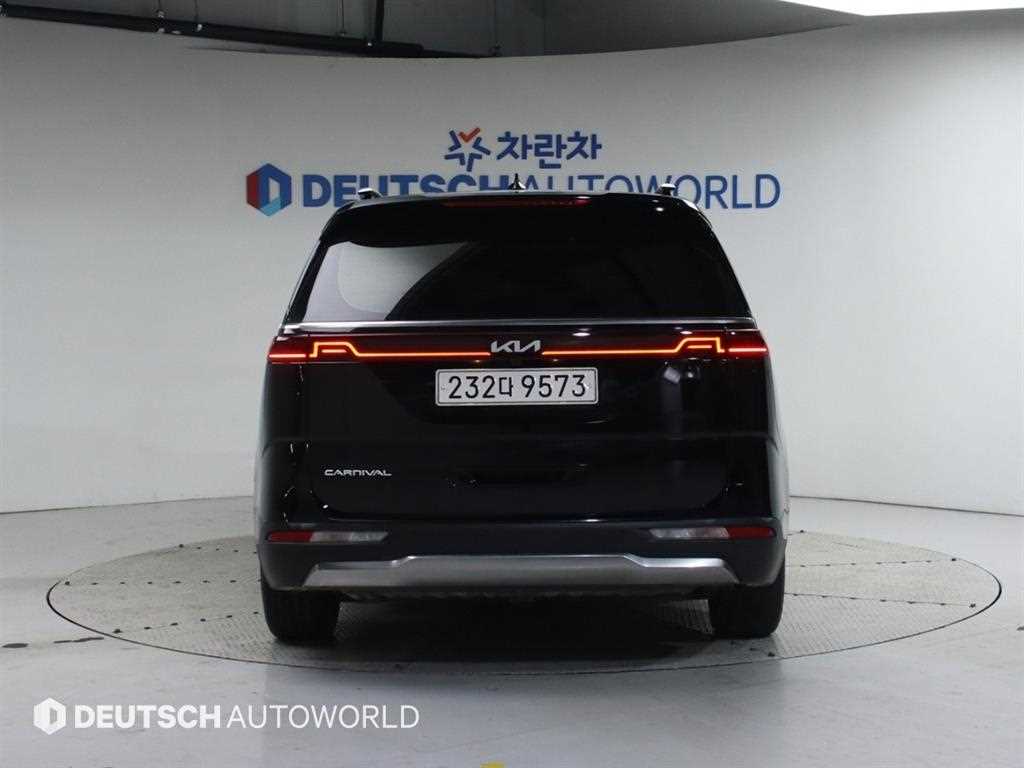 KIA Carnival - Vista 4