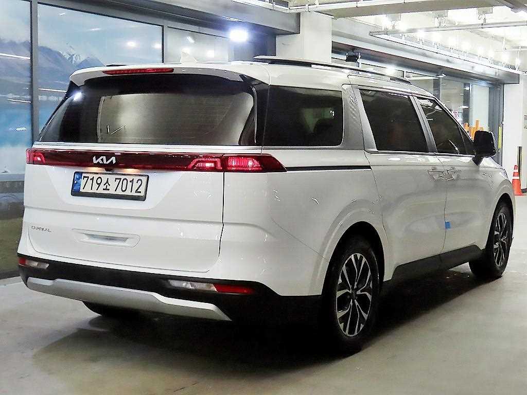 KIA Carnival - Vista 4