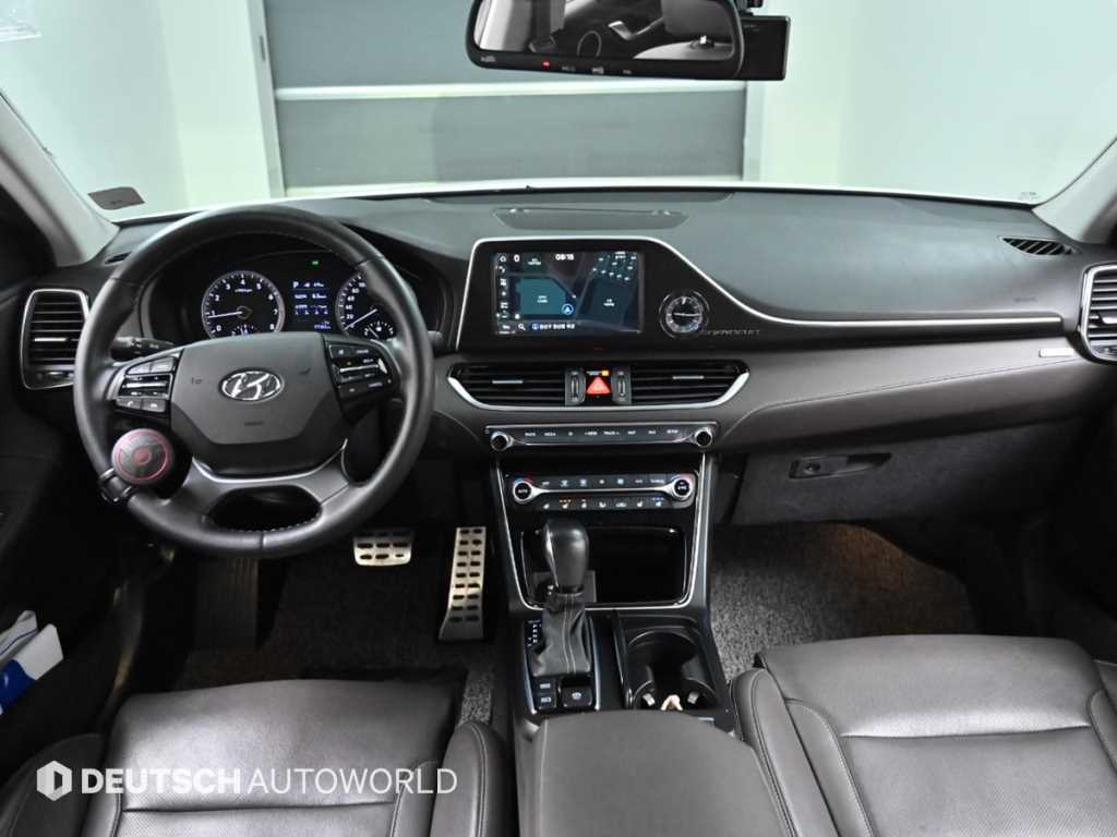 HYUNDAI Grandeur - Vista 7