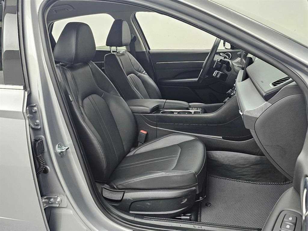 HYUNDAI Sonata - Vista 9