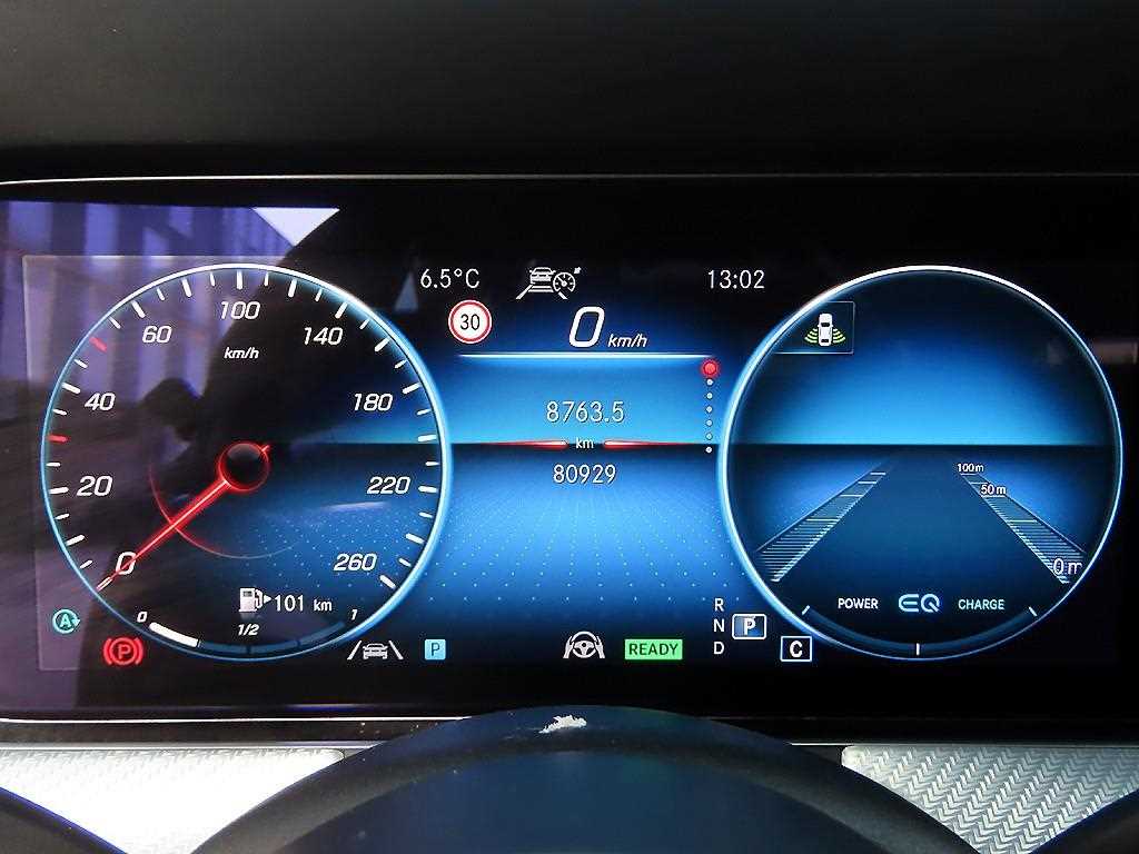 Mercedes Benz E class - Vista 9