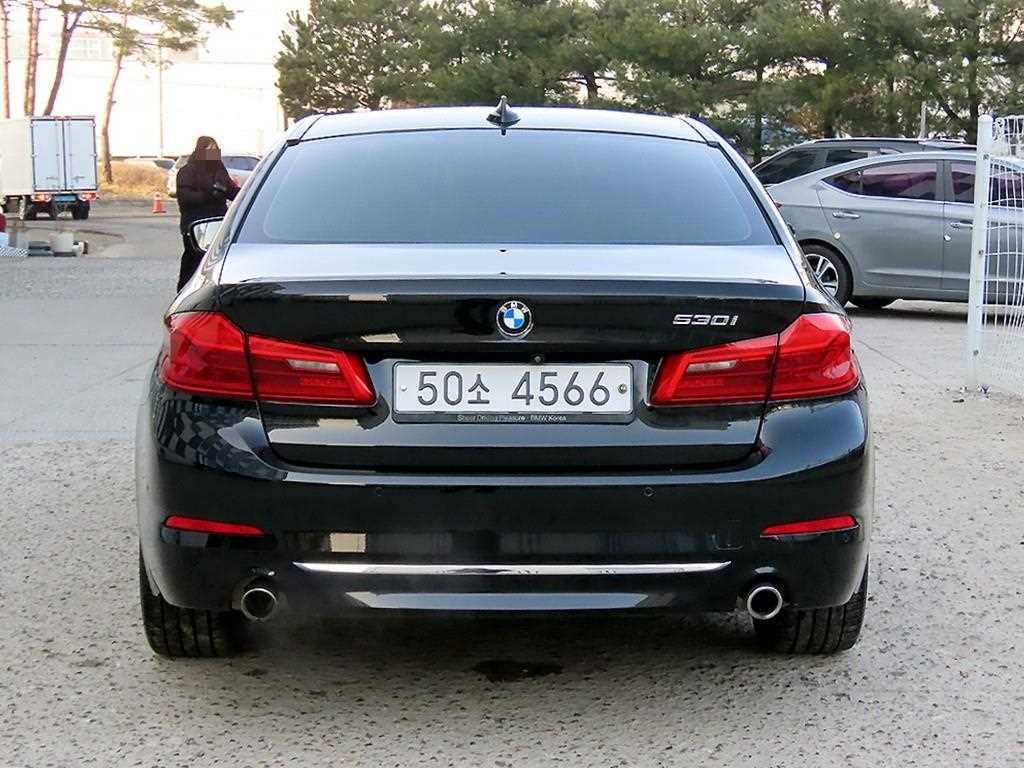 BMW 5 Series - Vista 4