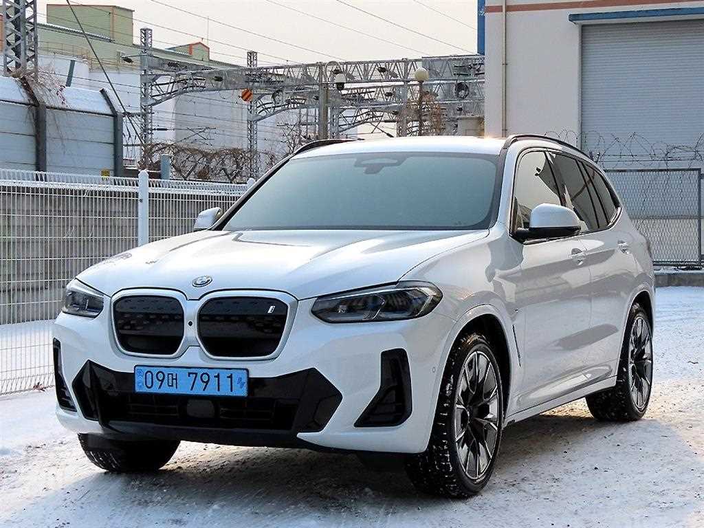 BMW iX3 - Vista 2