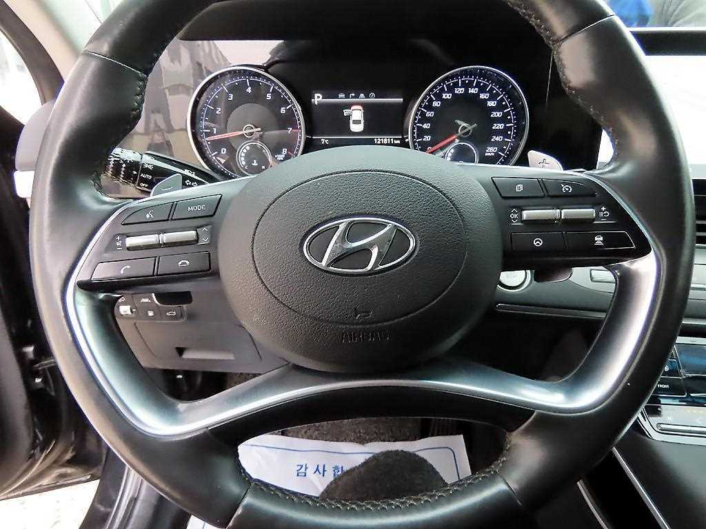 HYUNDAI Grandeur - Vista 8