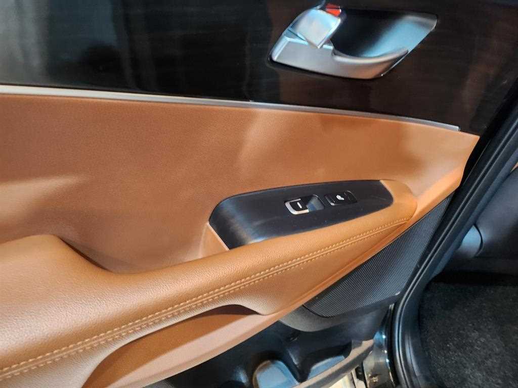 KIA Sorento - Vista 8