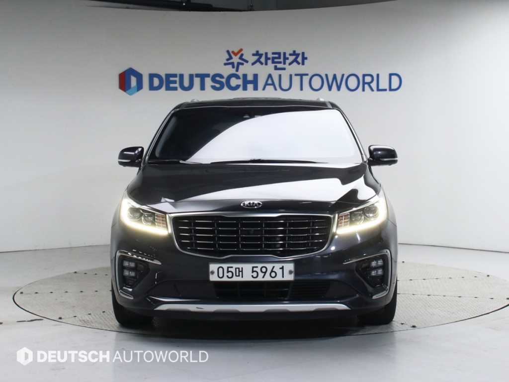 KIA Carnival 2019 Gris - Importación desde Corea - HF Imports Iquique - Foto 1