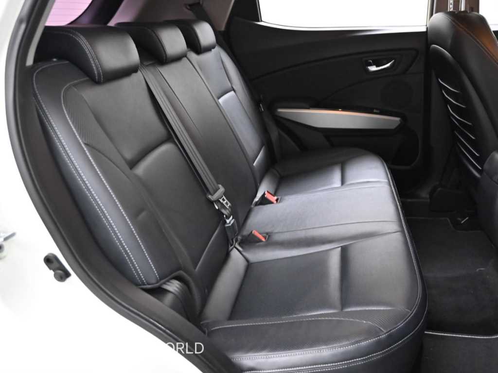 Ssangyong Tivoli - Vista 12