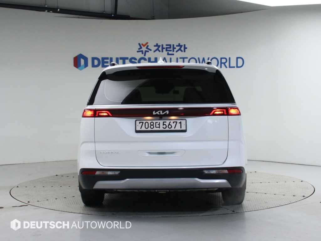 KIA Carnival - Vista 4