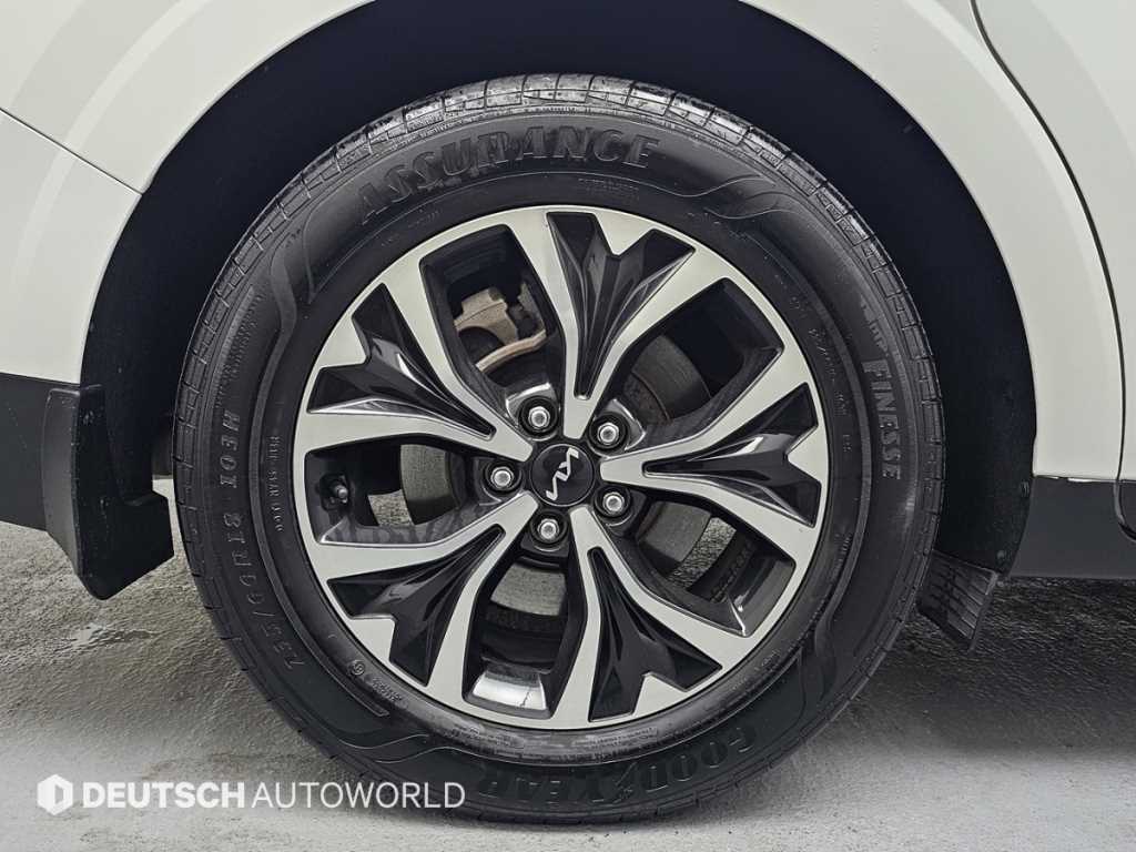 KIA Carnival - Vista 5