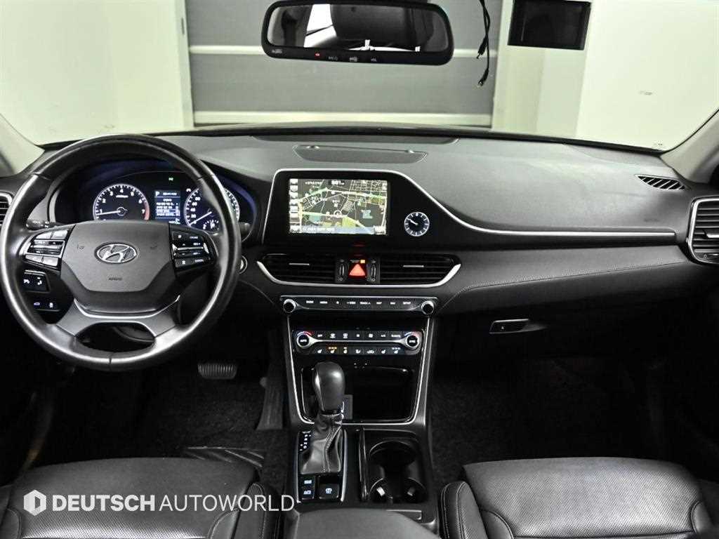 HYUNDAI Grandeur - Vista 8