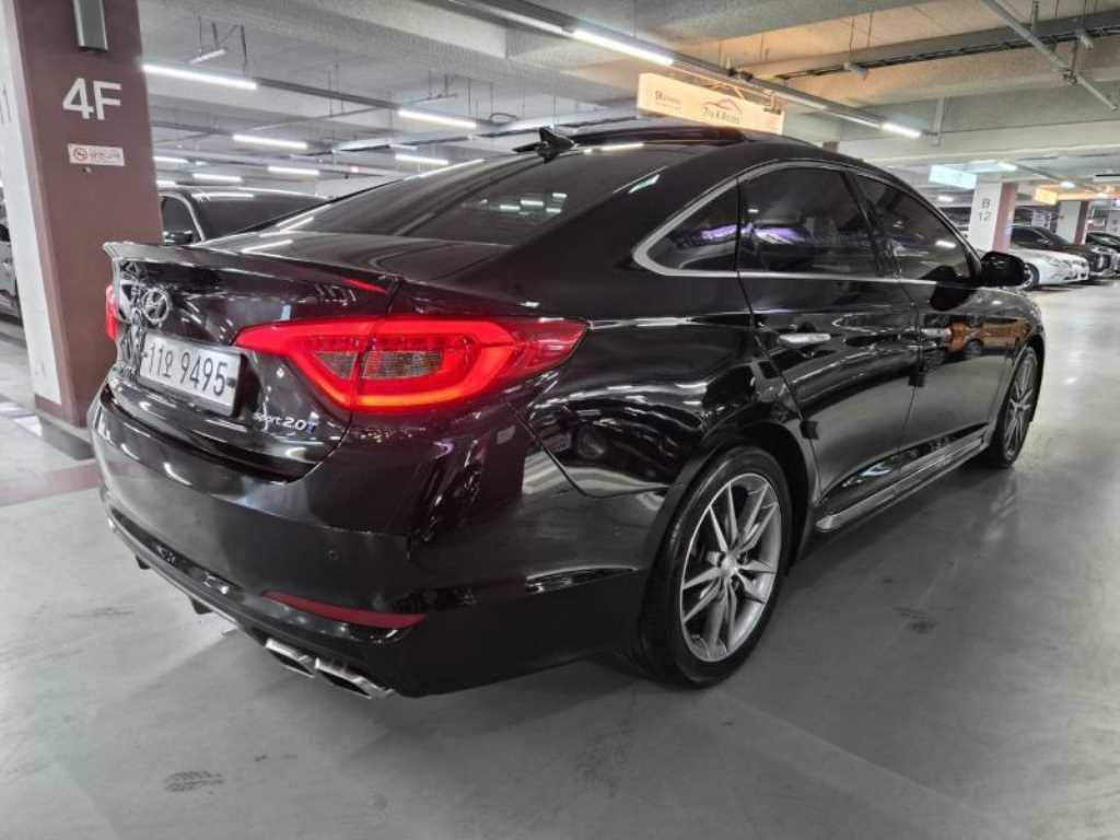 HYUNDAI Sonata - Vista 3