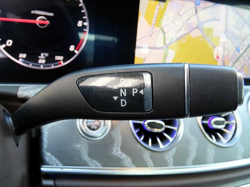 Mercedes Benz CLS Class - Vista 11