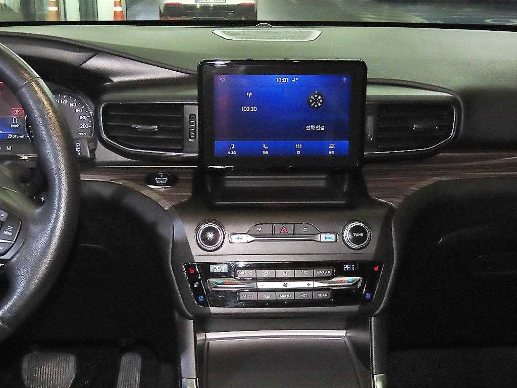 Ford Explorer - Vista 11