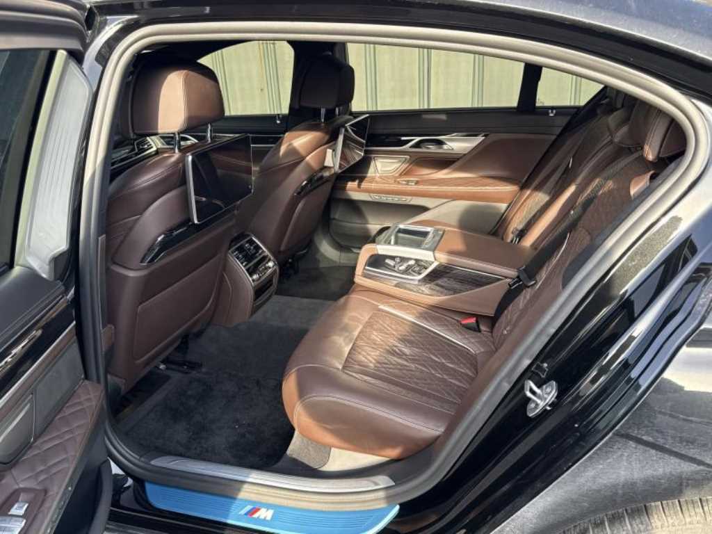 BMW 7 Series - Vista 6