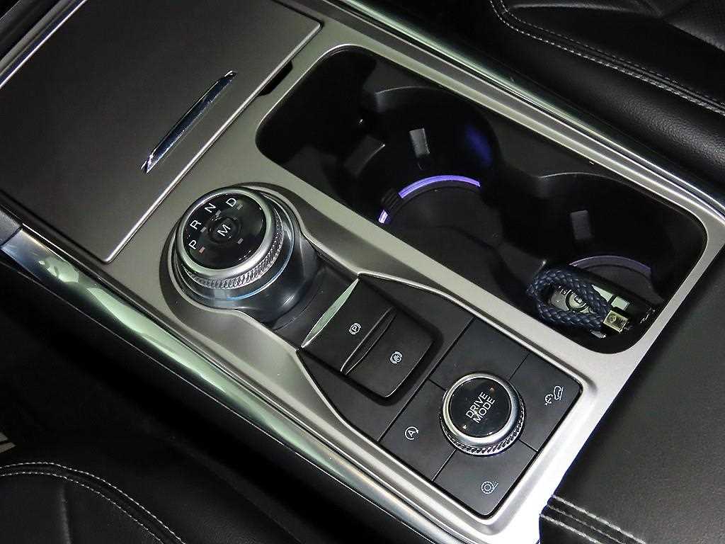 Ford Explorer - Vista 12