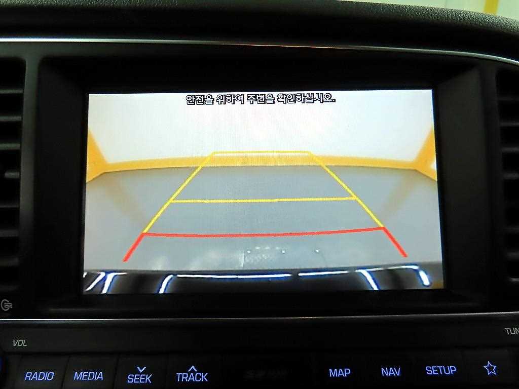 HYUNDAI Avante 2018 Negro - Importación desde Corea - HF Imports Iquique - Foto 16