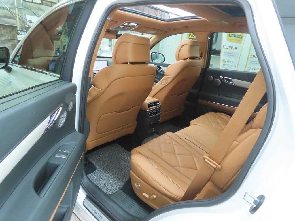 Genesis GV80 - Vista 6