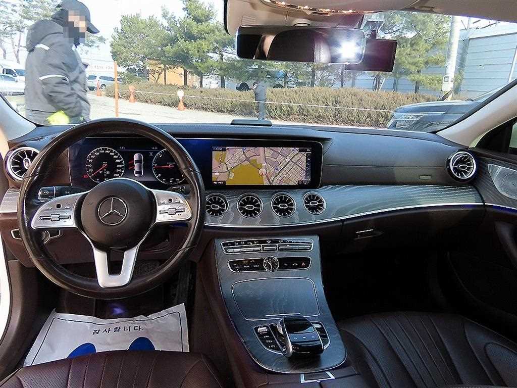 Mercedes Benz CLS Class - Vista 7