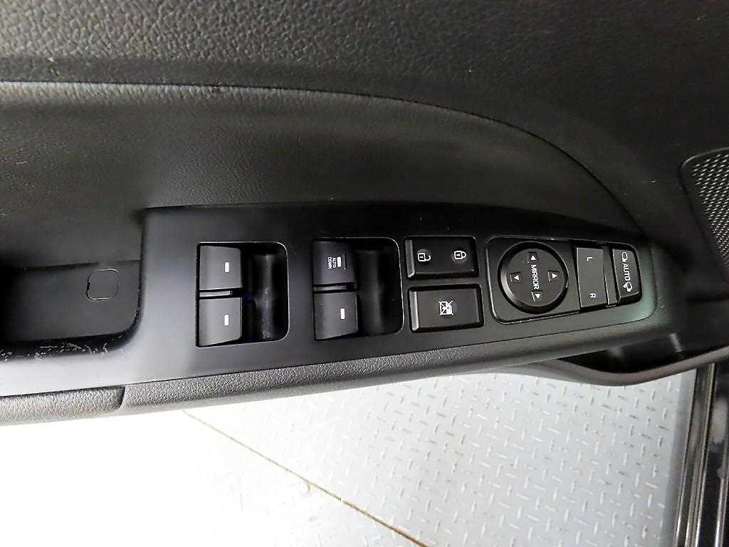 HYUNDAI Avante - Vista 11