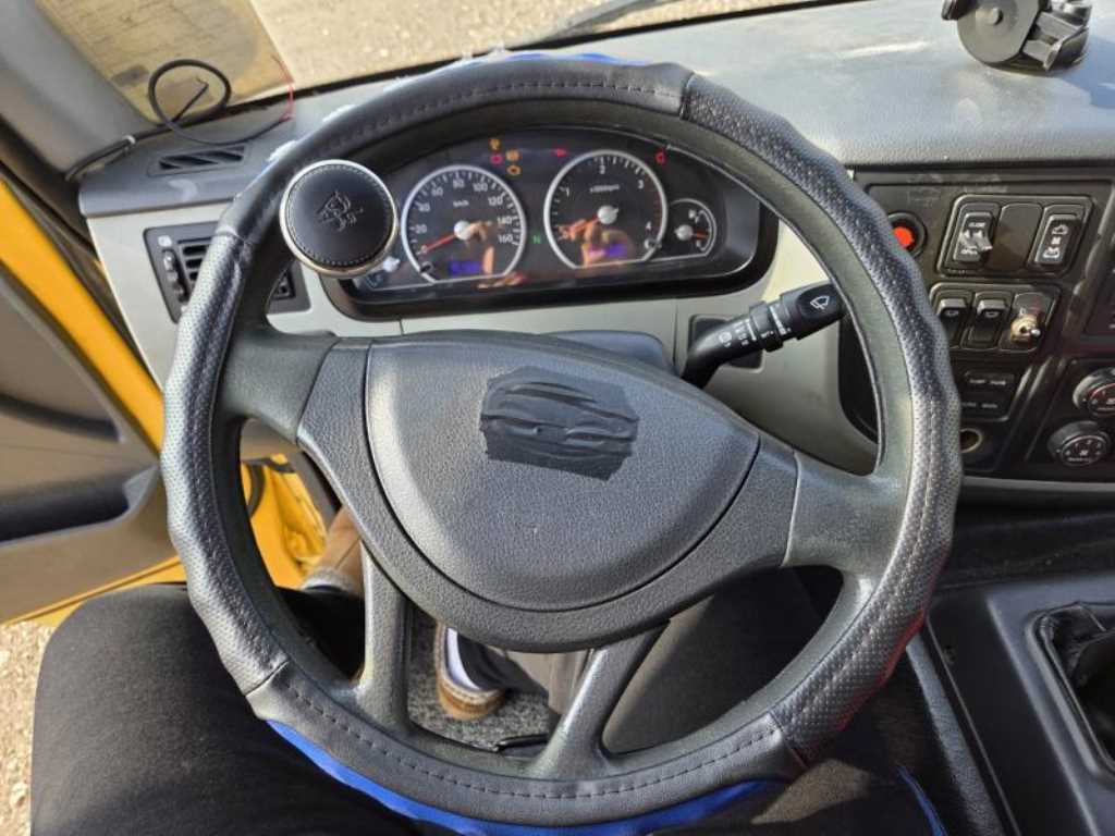 medium and large bus Medium Daewoo Bus - Vista 6