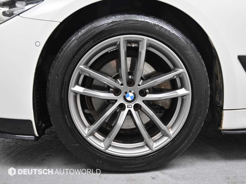 BMW 5 Series - Vista 5