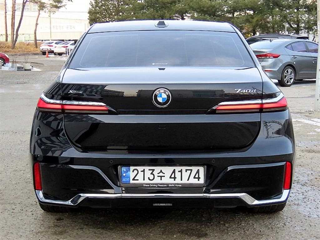 BMW 7 Series - Vista 4