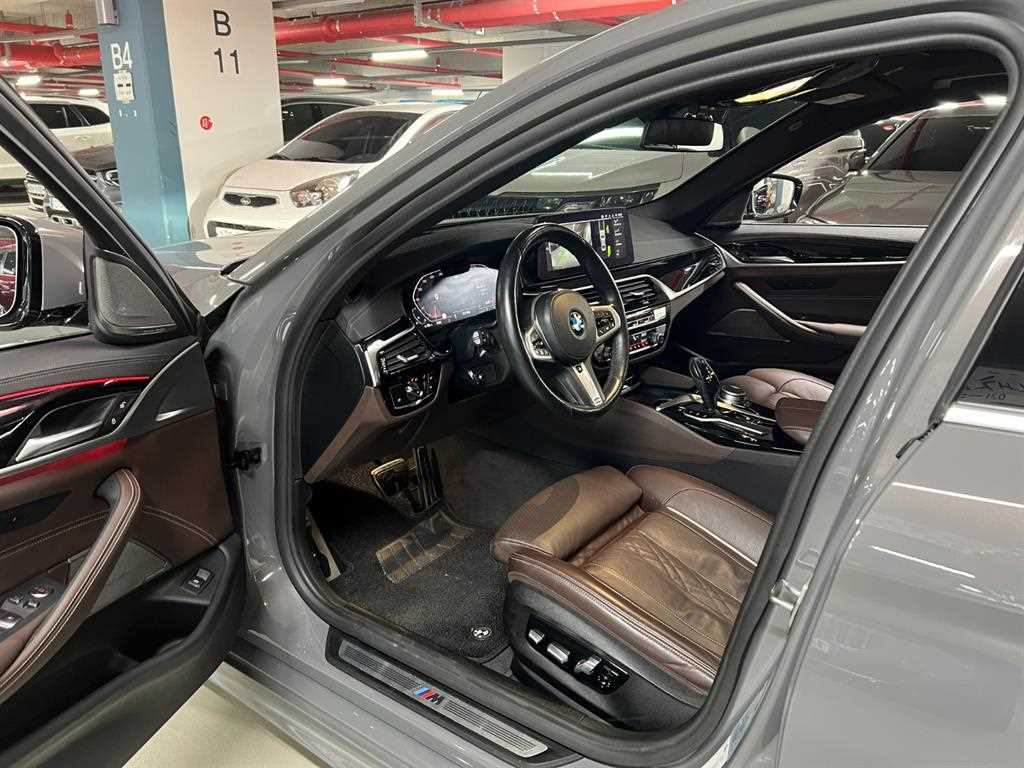 BMW 5 Series - Vista 5