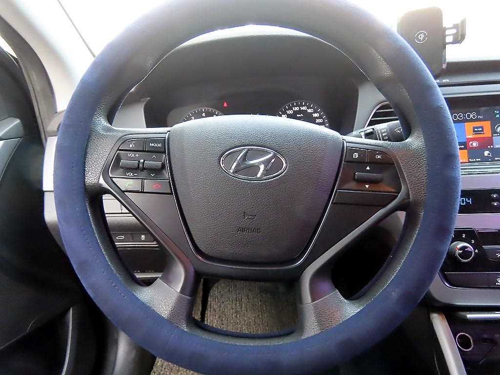 HYUNDAI Sonata - Vista 8