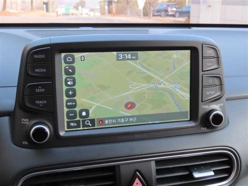 HYUNDAI Kona - Vista 8