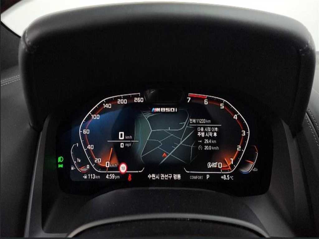 BMW 8 Series - Vista 8