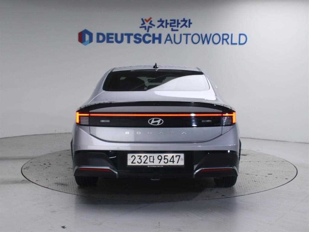 HYUNDAI Sonata - Vista 4