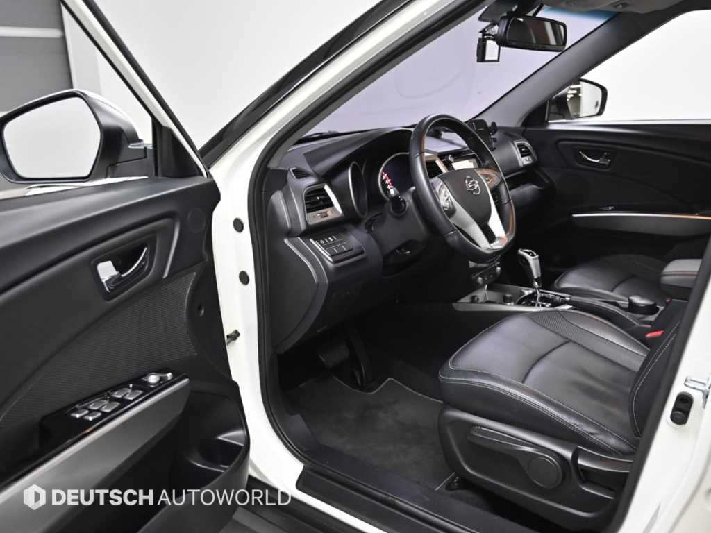 Ssangyong Tivoli - Vista 11