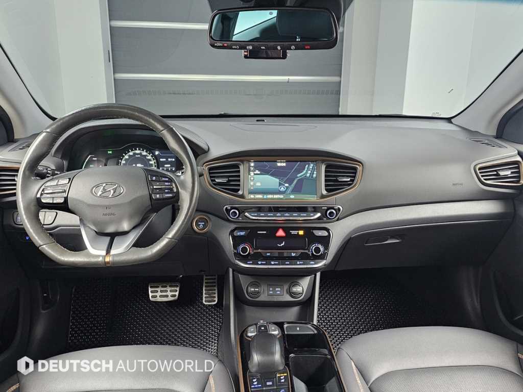 HYUNDAI Ioniq - Vista 7